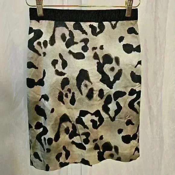 Ann Taylor Petites Size 0P Satin Leopard Print Pencil Skirt - Picture 1 of 3